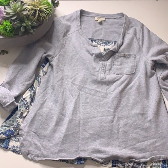 Style & Co gray rear Floral Paisley panel pullover top woman’s medium - Picture 5 of 5